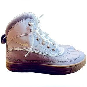 New No Box Nike Woodside 2 High Platinum Violet Gum Size 5Y